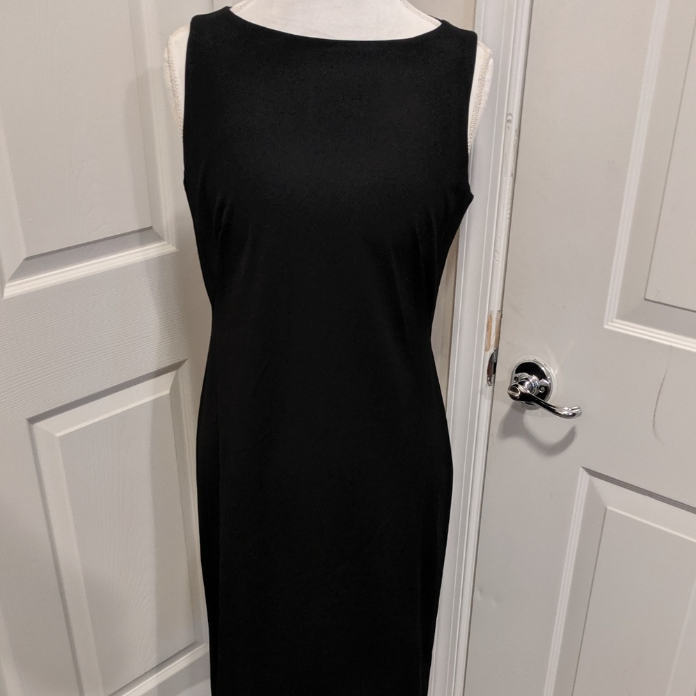 Black dress : Studio by London Times